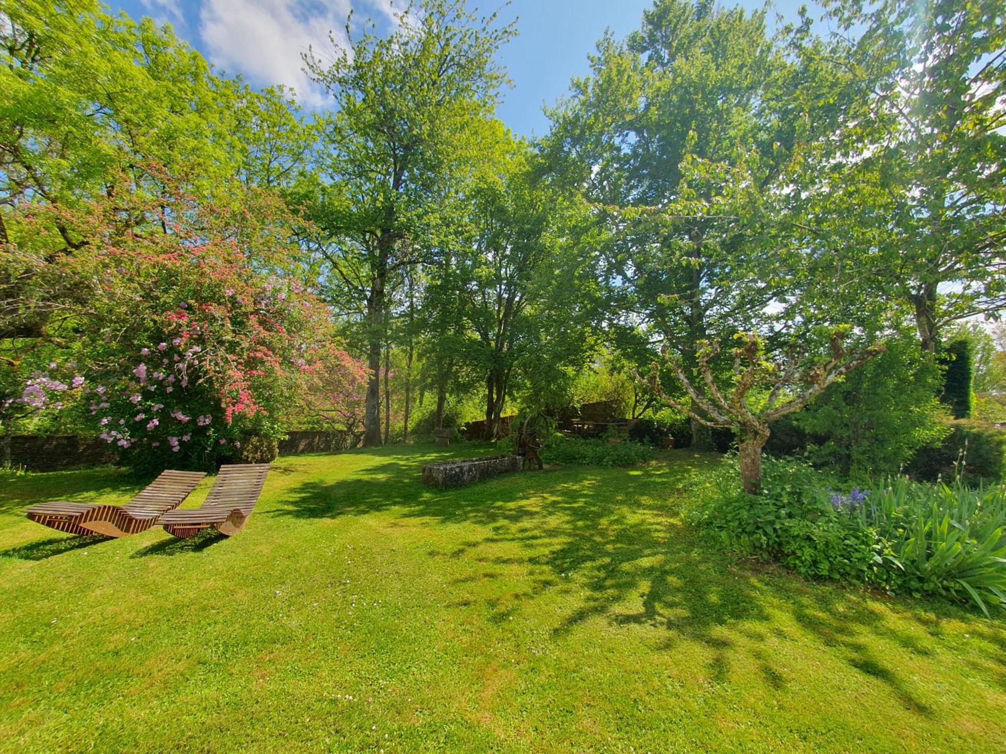 Jardin Des Sens, La Rente D'Eguilly Bed and Breakfast Eksteriør billede